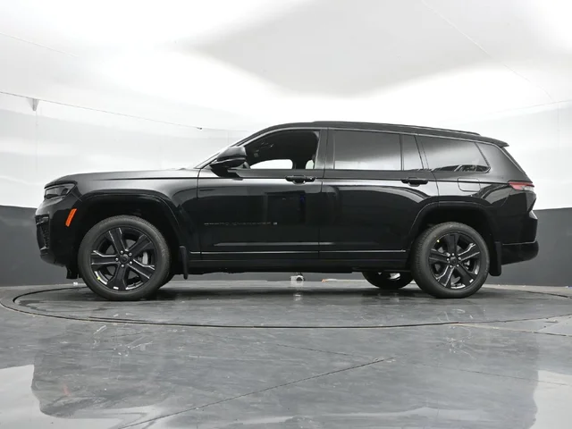Nuevos JEEP GRAND CHEROKEE L à Estados chez autogozo
