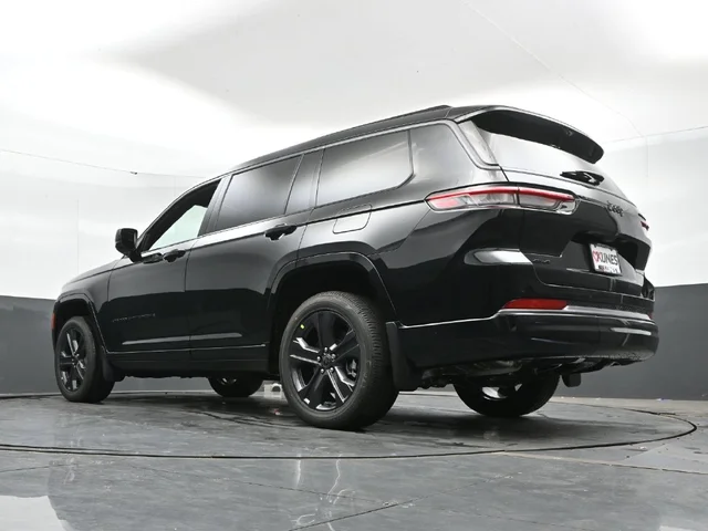 Nuevos JEEP GRAND CHEROKEE L à Estados chez autogozo