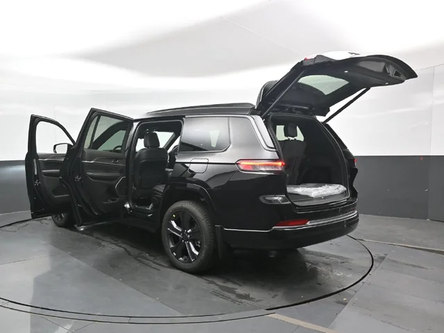 Nuevos JEEP GRAND CHEROKEE L à Estados chez autogozo