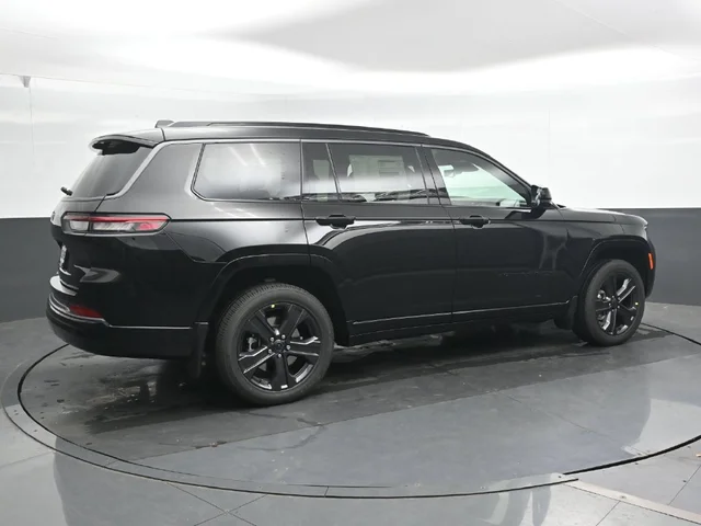 Nuevos JEEP GRAND CHEROKEE L à Estados chez autogozo
