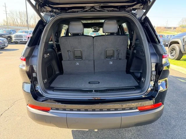Nuevos JEEP GRAND CHEROKEE L à Estados chez autogozo
