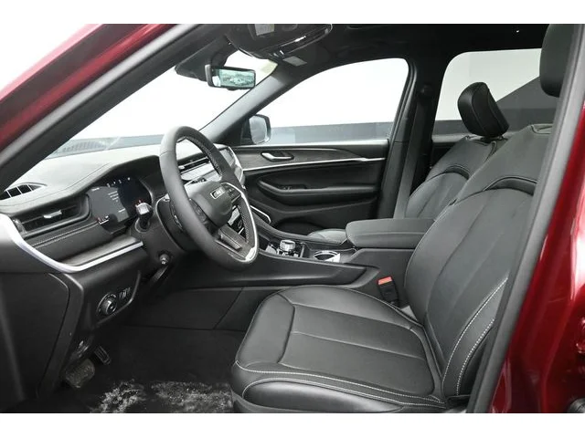 Nuevos JEEP GRAND CHEROKEE L à Estados chez autogozo