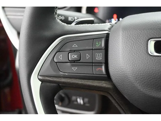 Nuevos JEEP GRAND CHEROKEE L à Estados chez autogozo