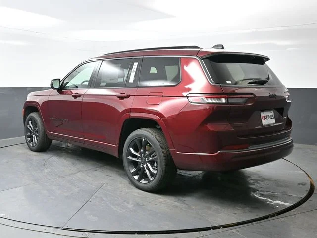 Nuevos JEEP GRAND CHEROKEE L à Estados chez autogozo