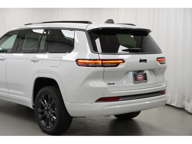 Nuevos JEEP GRAND CHEROKEE L à Estados chez autogozo