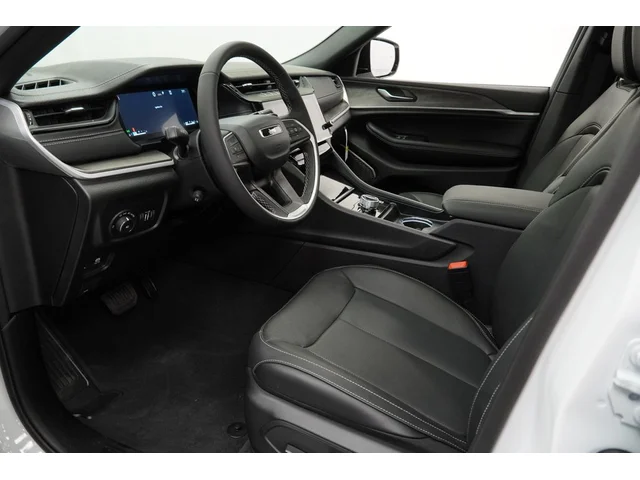 Nuevos JEEP GRAND CHEROKEE L à Estados chez autogozo