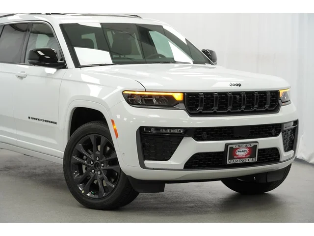 Nuevos JEEP GRAND CHEROKEE L à Estados chez autogozo