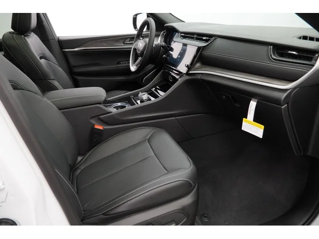 Nuevos JEEP GRAND CHEROKEE L à Estados chez autogozo