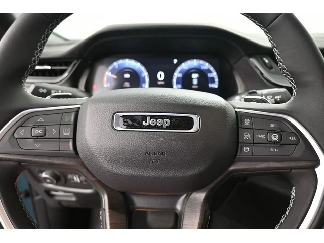 Nuevos JEEP GRAND CHEROKEE L à Estados chez autogozo