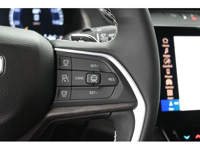 Nuevos JEEP GRAND CHEROKEE L à Estados chez autogozo