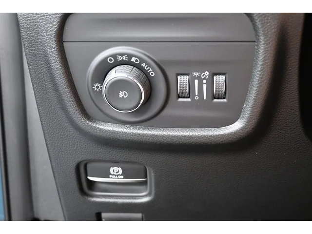 Nuevos JEEP GRAND CHEROKEE L à Estados chez autogozo