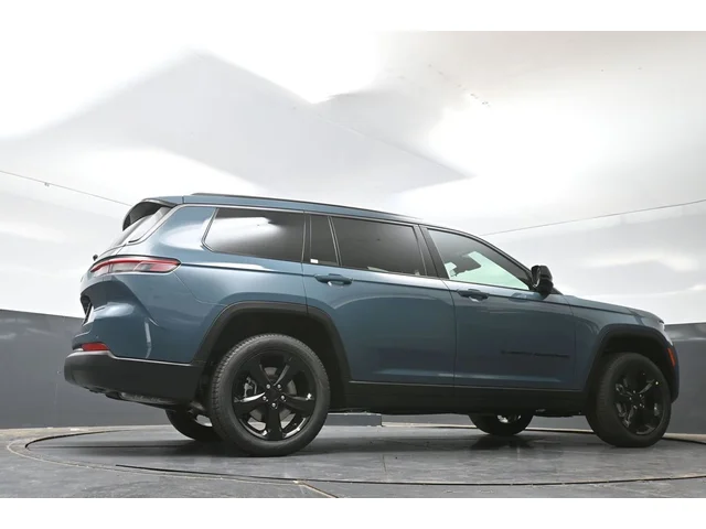 Nuevos JEEP GRAND CHEROKEE L à Estados chez autogozo