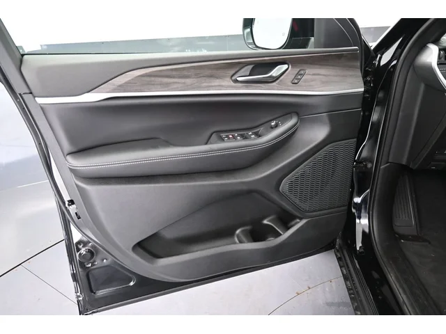 Nuevos JEEP GRAND CHEROKEE L à Estados chez autogozo