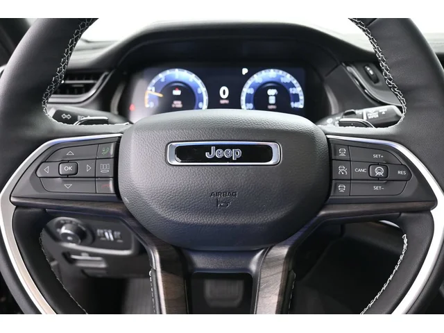 Nuevos JEEP GRAND CHEROKEE L à Estados chez autogozo