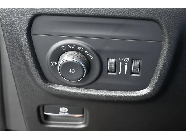 Nuevos JEEP GRAND CHEROKEE L à Estados chez autogozo