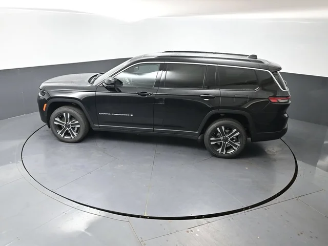 Nuevos JEEP GRAND CHEROKEE L à Estados chez autogozo