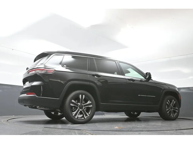 Nuevos JEEP GRAND CHEROKEE L à Estados chez autogozo