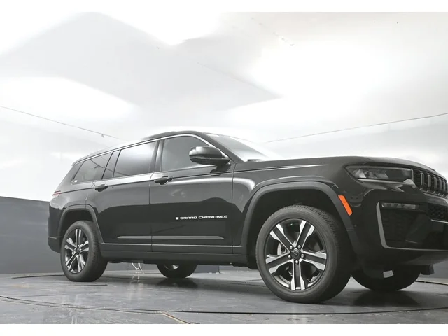 Nuevos JEEP GRAND CHEROKEE L à Estados chez autogozo