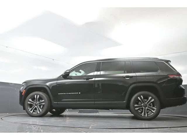 Nuevos JEEP GRAND CHEROKEE L à Estados chez autogozo