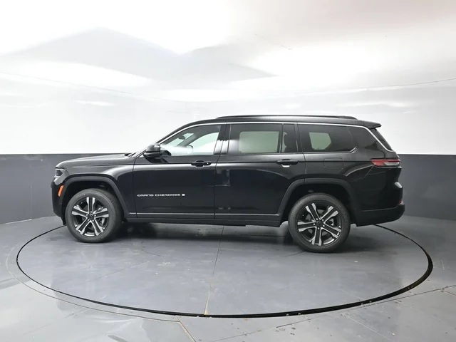 Nuevos JEEP GRAND CHEROKEE L à Estados chez autogozo