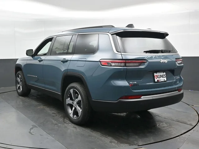 Nuevos JEEP GRAND CHEROKEE L à Estados chez autogozo