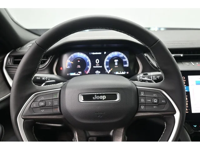 Nuevos JEEP GRAND CHEROKEE L à Estados chez autogozo