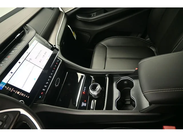 Nuevos JEEP GRAND CHEROKEE L à Estados chez autogozo