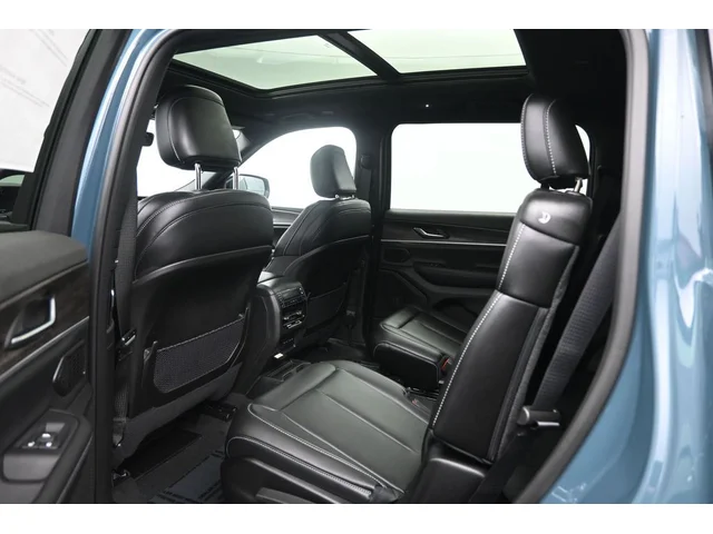 Nuevos JEEP GRAND CHEROKEE L à Estados chez autogozo