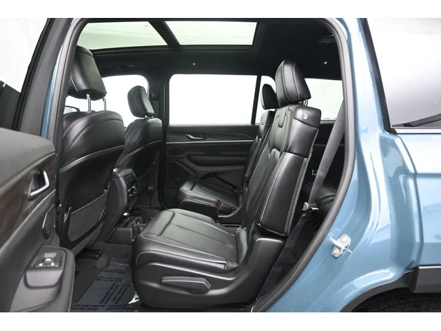 Nuevos JEEP GRAND CHEROKEE L à Estados chez autogozo