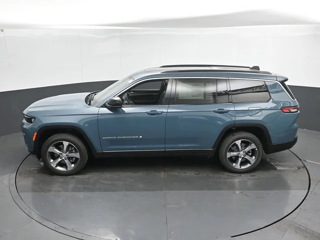 Nuevos JEEP GRAND CHEROKEE L à Estados chez autogozo