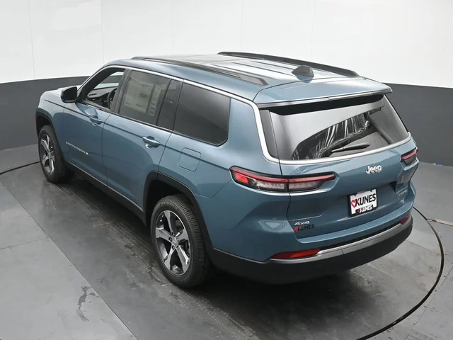 Nuevos JEEP GRAND CHEROKEE L à Estados chez autogozo