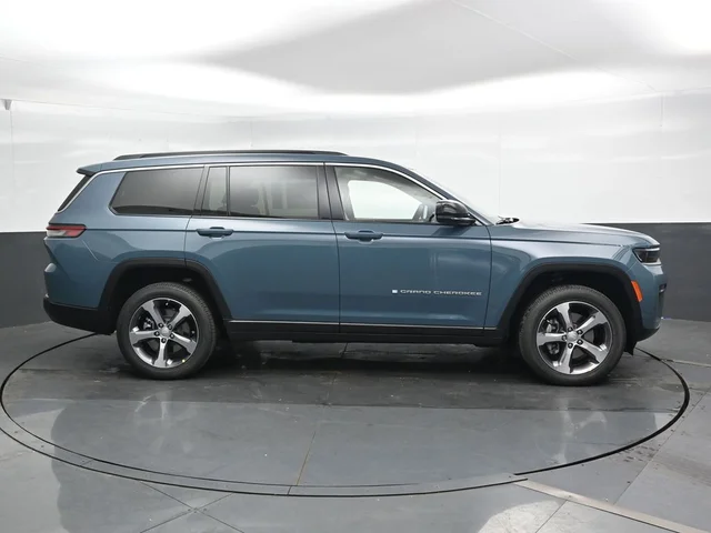 Nuevos JEEP GRAND CHEROKEE L à Estados chez autogozo