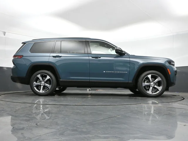 Nuevos JEEP GRAND CHEROKEE L à Estados chez autogozo