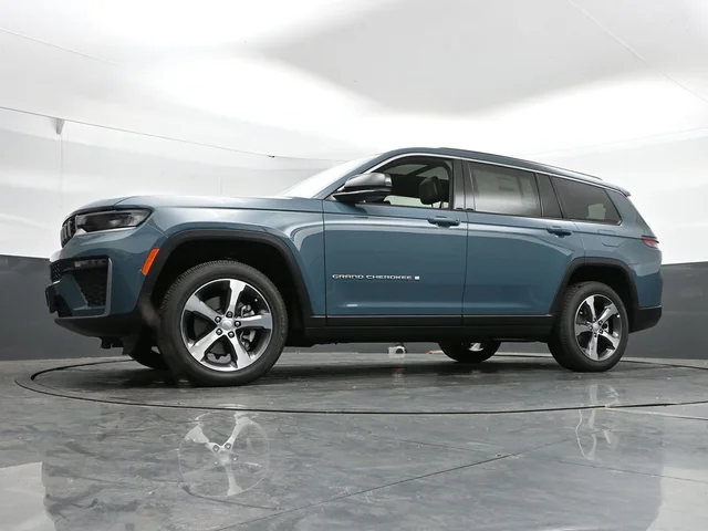 Nuevos JEEP GRAND CHEROKEE L à Estados chez autogozo