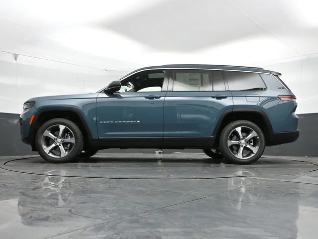 Nuevos JEEP GRAND CHEROKEE L à Estados chez autogozo