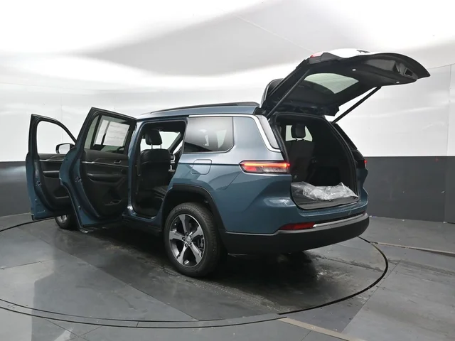 Nuevos JEEP GRAND CHEROKEE L à Estados chez autogozo