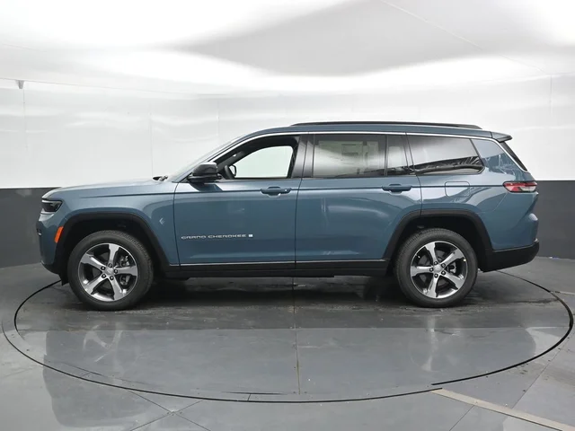Nuevos JEEP GRAND CHEROKEE L à Estados chez autogozo