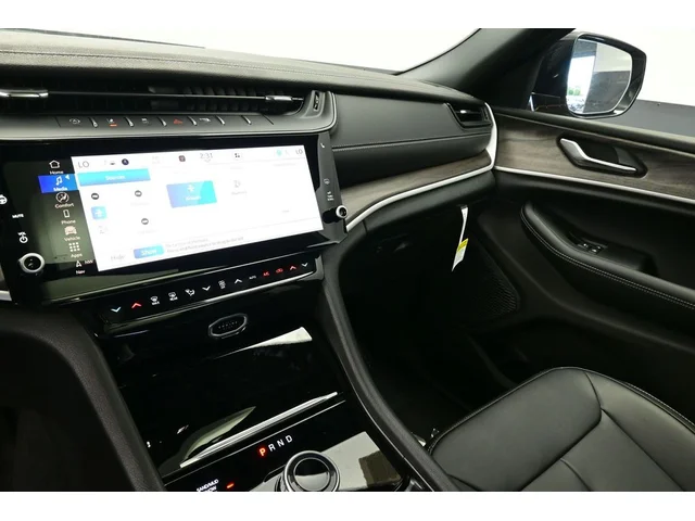 Nuevos JEEP GRAND CHEROKEE L à Estados chez autogozo