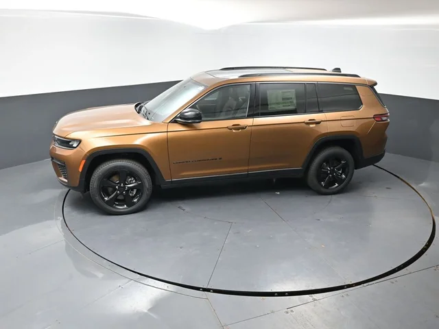 Nuevos JEEP GRAND CHEROKEE L à Estados chez autogozo