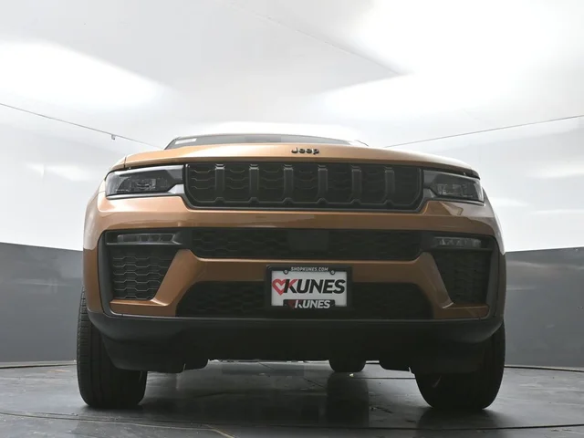 Nuevos JEEP GRAND CHEROKEE L à Estados chez autogozo