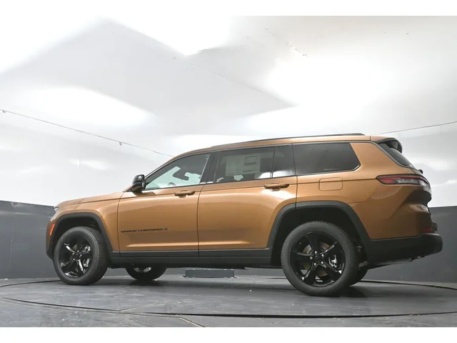 Nuevos JEEP GRAND CHEROKEE L à Estados chez autogozo