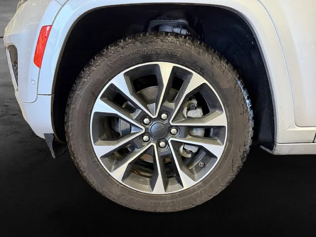 SEMINUEVOS JEEP Grand Cherokee L a Estados en autogozo