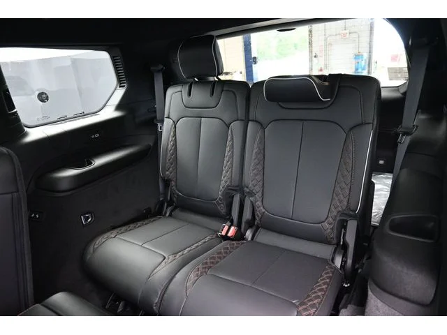 Nuevos JEEP GRAND CHEROKEE L à Estados chez autogozo