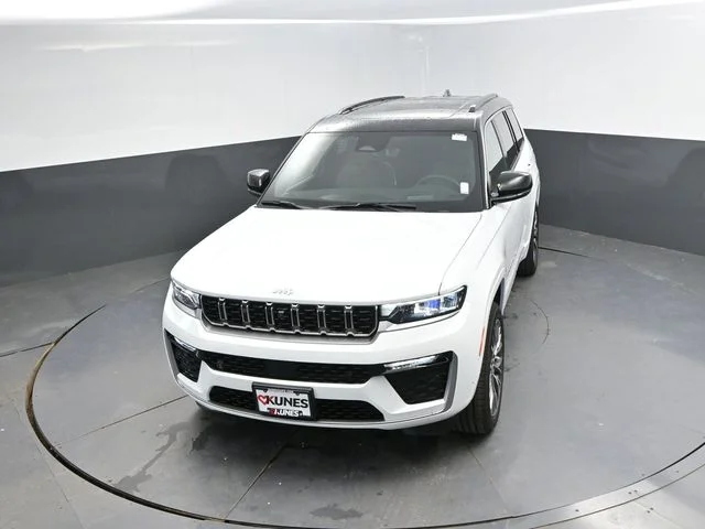 Nuevos JEEP GRAND CHEROKEE L à Estados chez autogozo