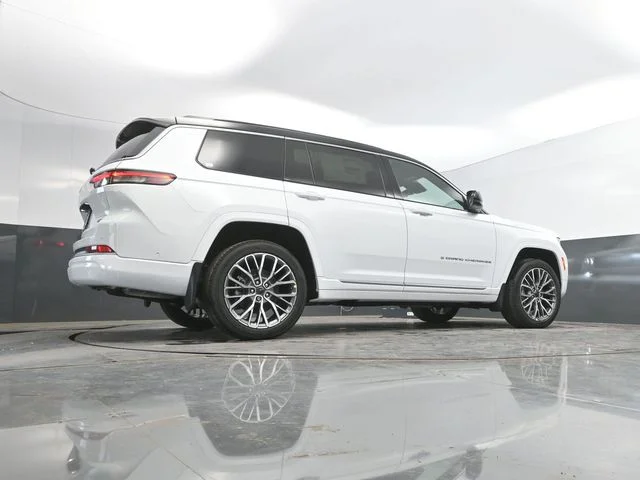 Nuevos JEEP GRAND CHEROKEE L à Estados chez autogozo