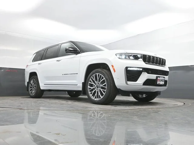 Nuevos JEEP GRAND CHEROKEE L à Estados chez autogozo