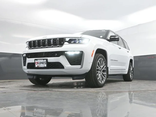 Nuevos JEEP GRAND CHEROKEE L à Estados chez autogozo