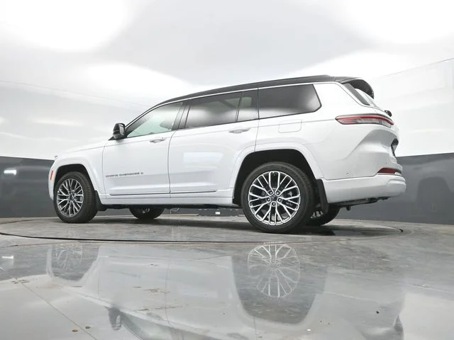 Nuevos JEEP GRAND CHEROKEE L à Estados chez autogozo