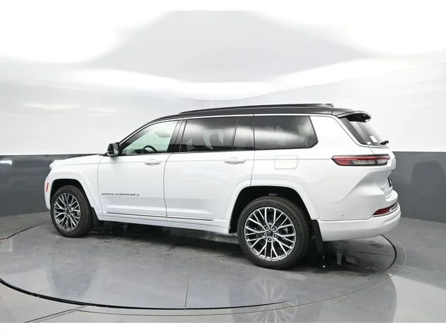 Nuevos JEEP GRAND CHEROKEE L à Estados chez autogozo