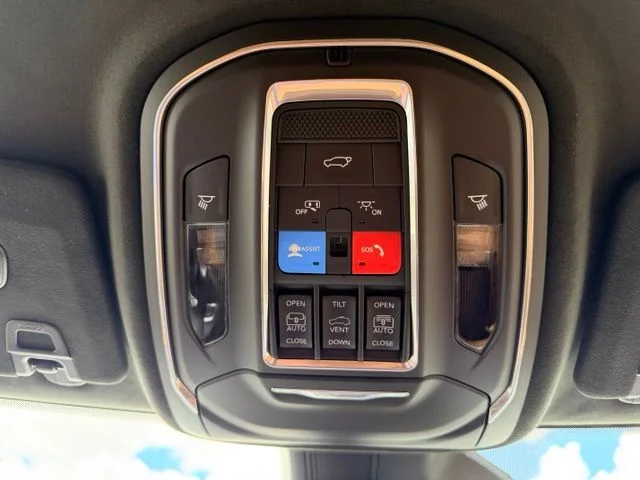 Nuevos JEEP GRAND CHEROKEE L à Estados chez autogozo